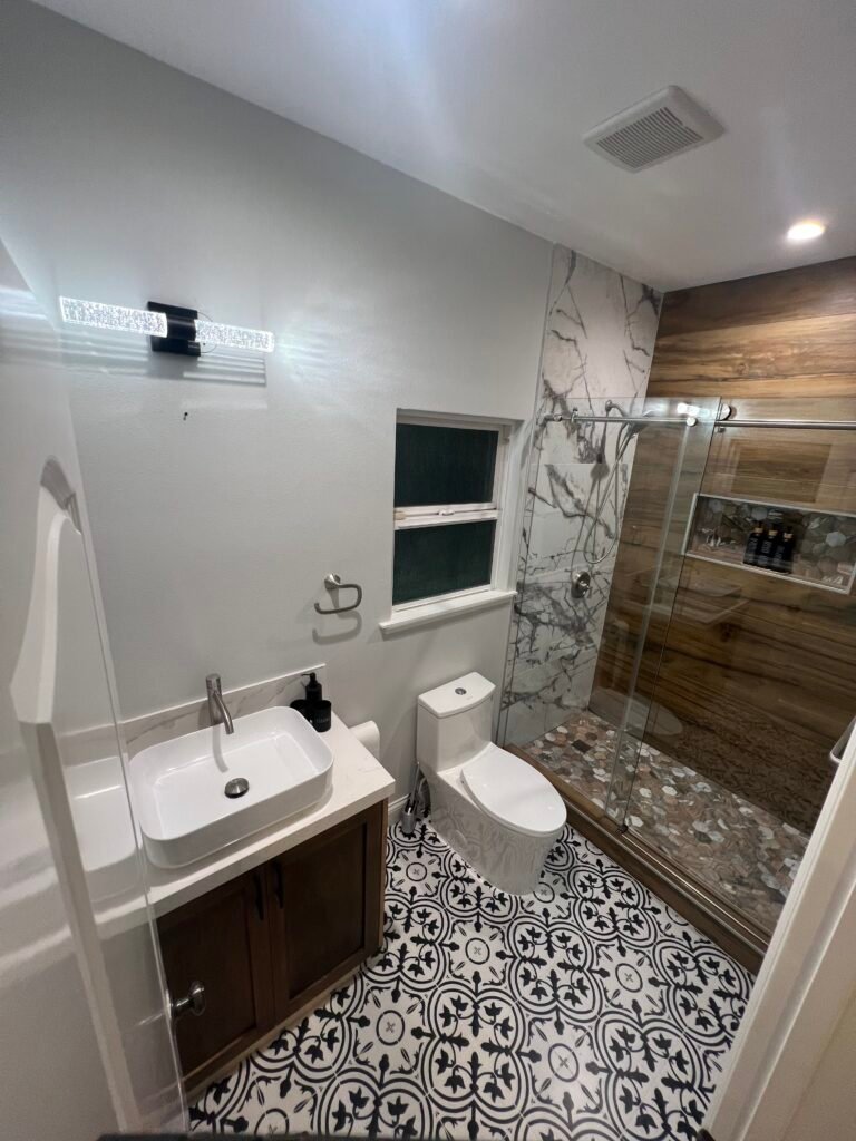 Custom bathroom vanity by Reza Custom Cabinet & Vanity