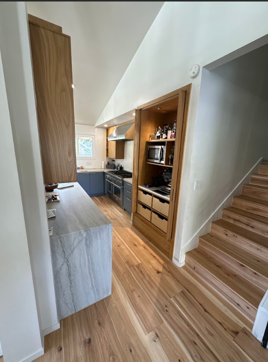 Custom Kitchen Cabinets
