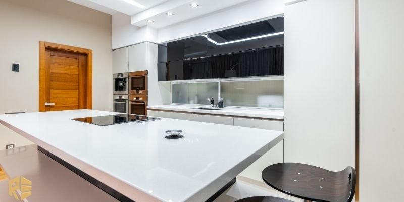Best Cabinet Finishes for Busy Families